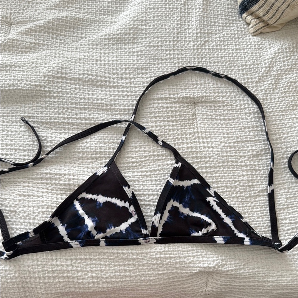 Jolyn Clothing Black and White Bikini Top